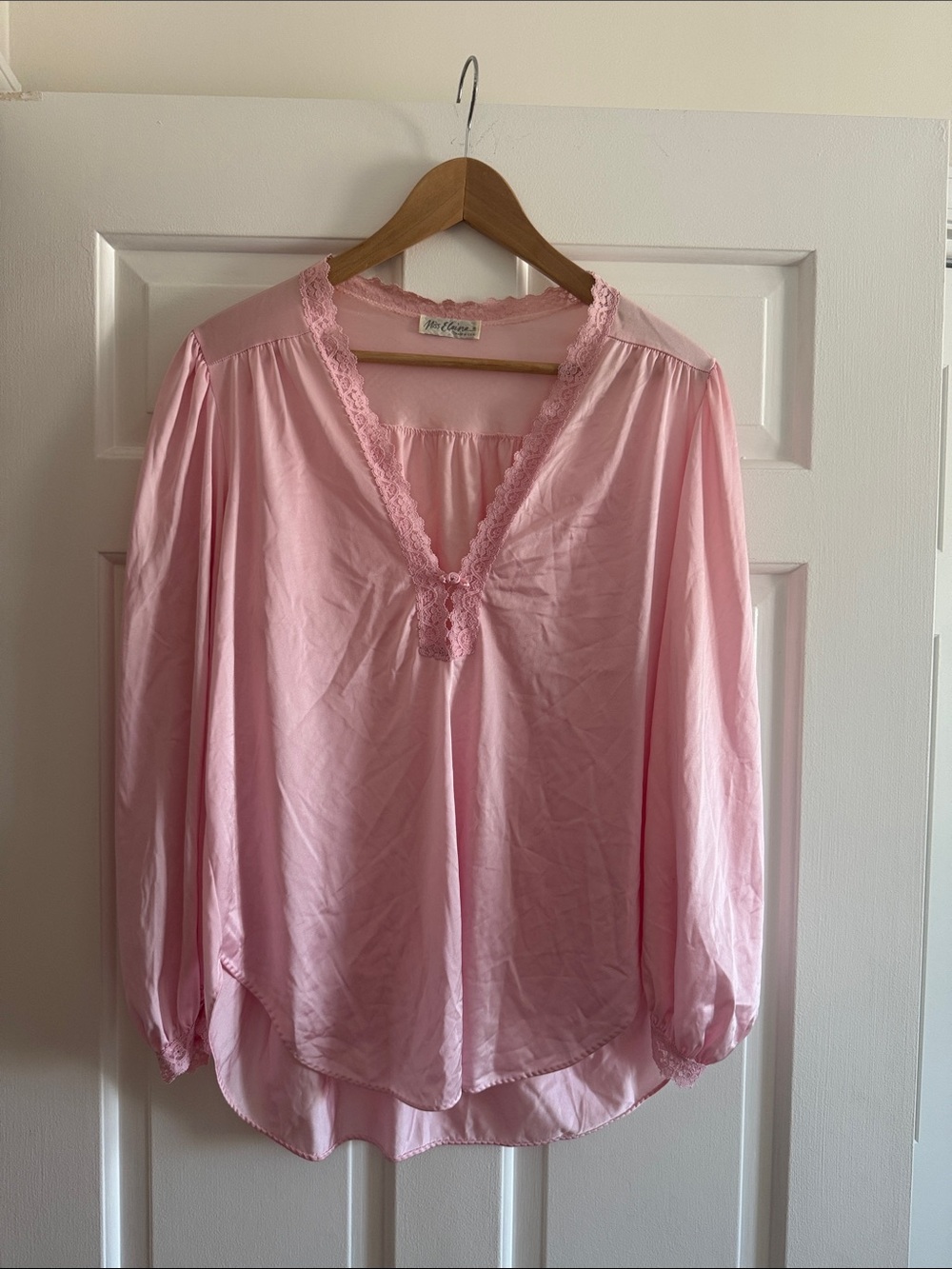 MISS ELAINE VINTAGE Light Pink Lace Trim Peasant Blouse